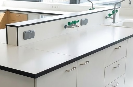 Dosseret technique stratifié massif laboratoire